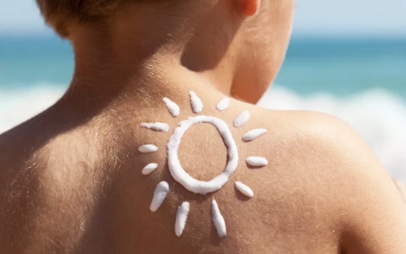 ویژگی‌های ضد آفتاب مناسب کودک
