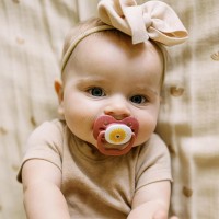 پستانک دو عددی درب دار بادامی 0-6 ماه طرح دار دکتر براون Dr.brown